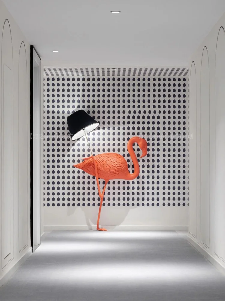 

Bow Welcome Floor Lamp Shopping Mall Exhibition Hall Red-Crowned Crane Model Room Custom Flamingo GRP Sculpture Lamps