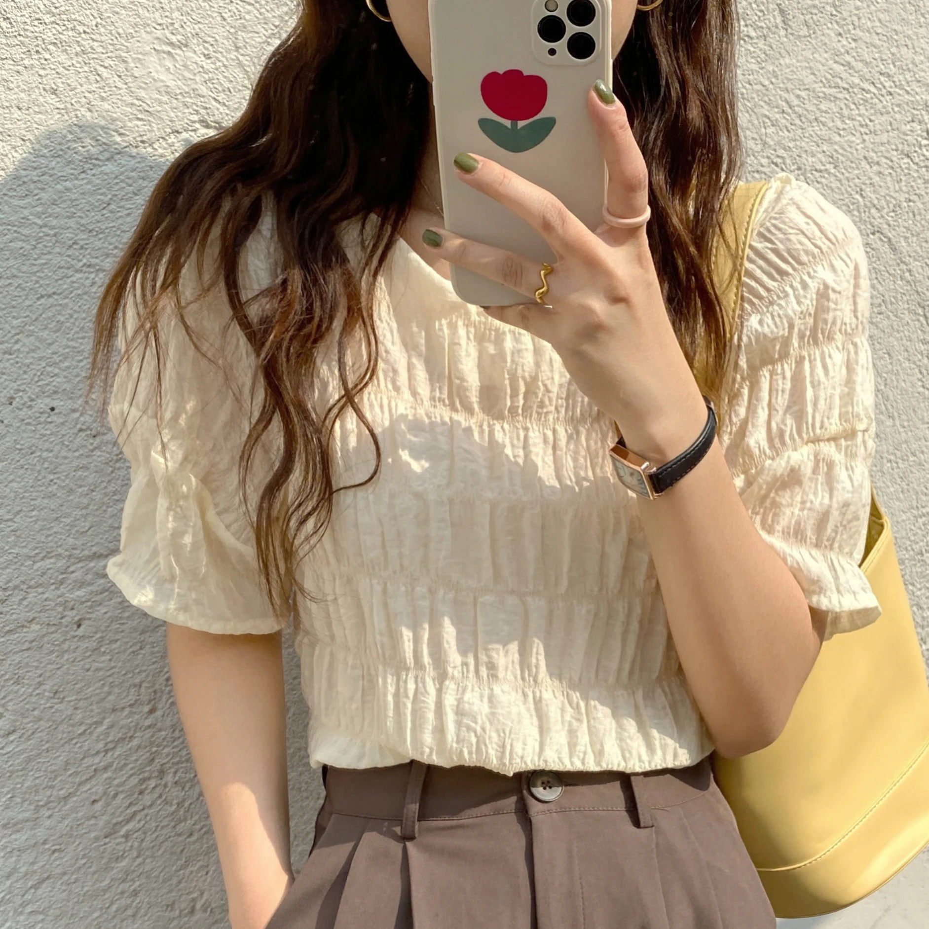 

Minimalist Solid Pleated Office Lady O-Neck 2021 Femme Chic OL Loose Streetwear Shorts Sleeves Shirts Casual Tops