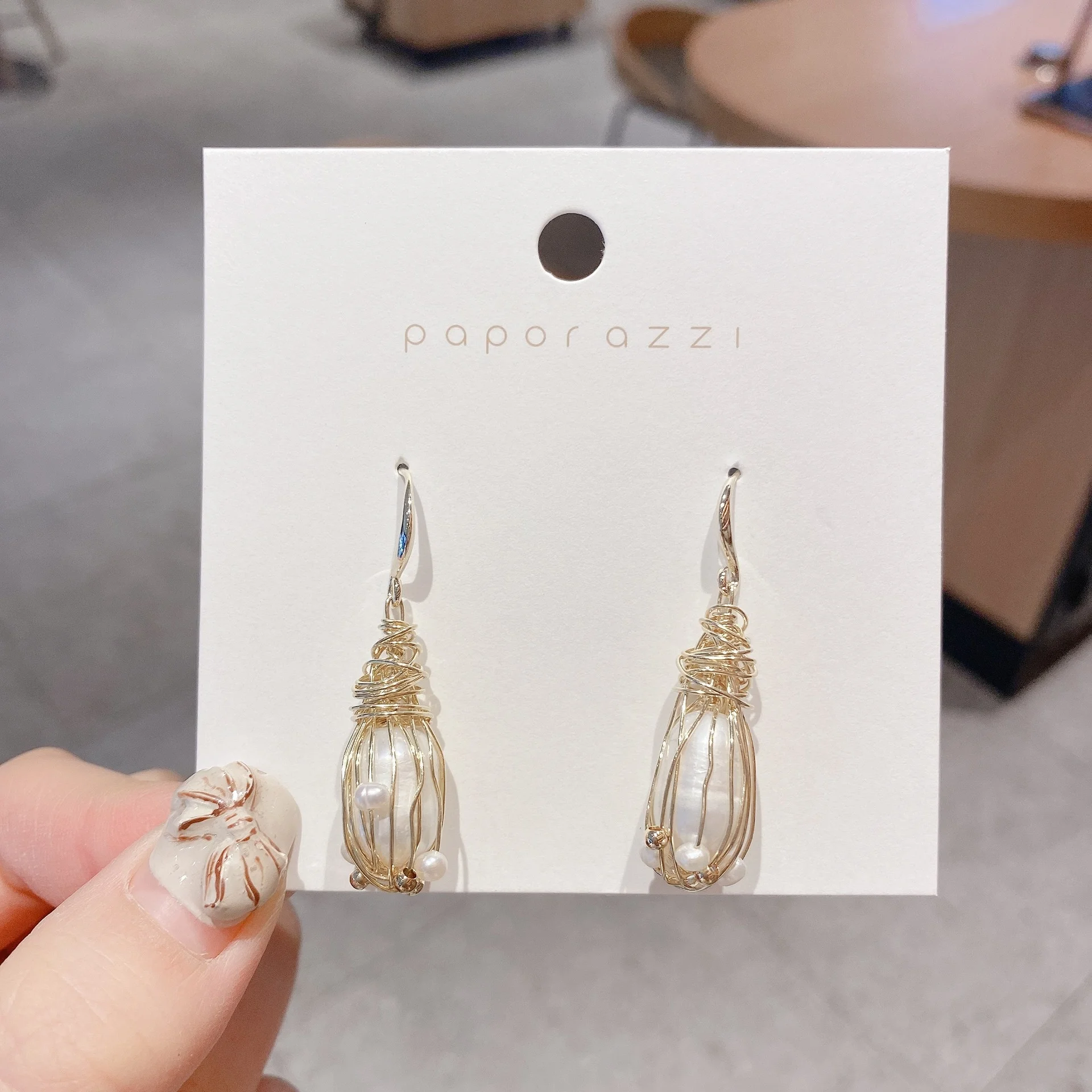 

Новые стильные винтажные серьги в дворцовом стиле с пресноводным жемчугом, геометрические серьги неправильной геометрической формы в стил...