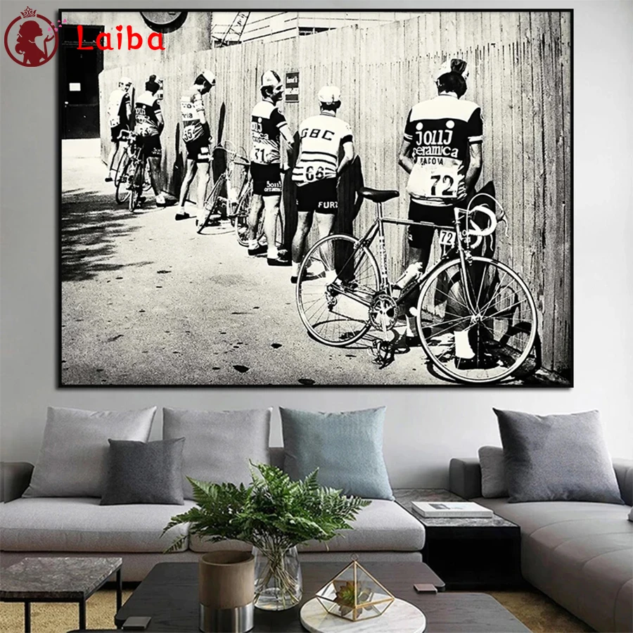 

Алмазная вышивка в стиле ретро, черно-белая картина с изображением Человека, велосипеда, алмазная живопись, полноразмерная круглая мозаика, вышивка крестиком, настенное искусство