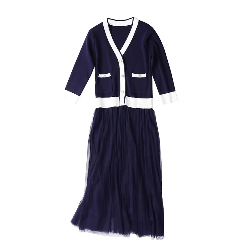 

Contrast screen skirt in spring 2021