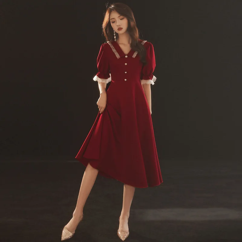 Короткое вечернее платье знаменитости Ночная рубашка без рукавов черный