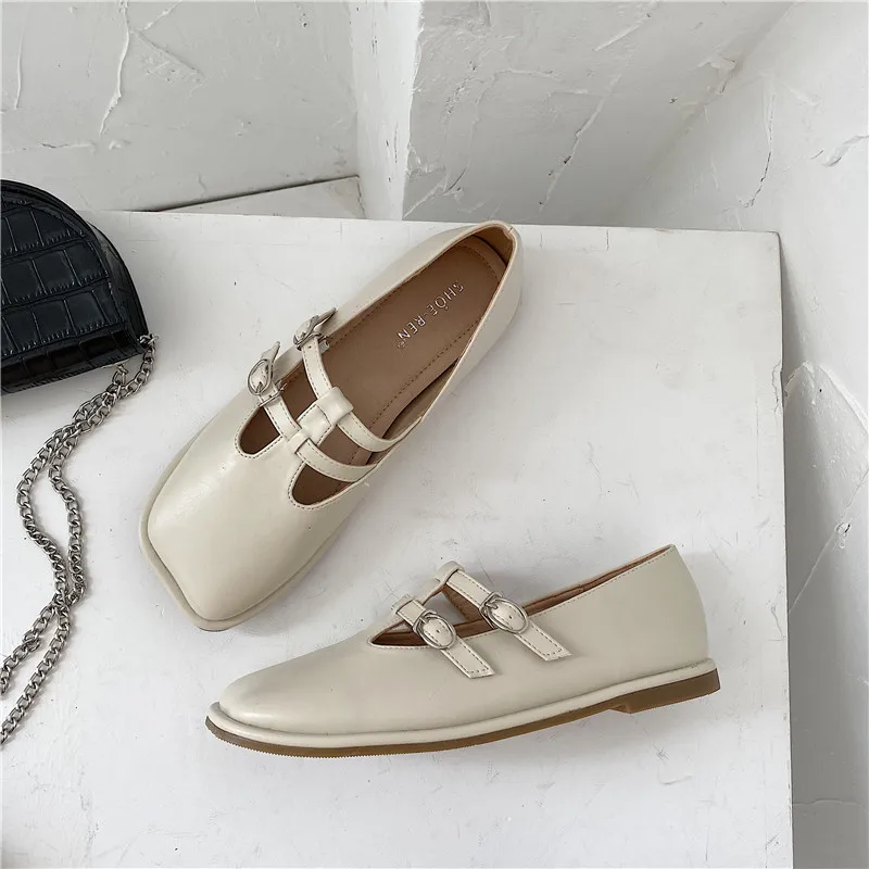 

Shallow Mouth Shoes Woman Flats Autumn All-Match Oxfords British Style Square Toe Casual Female Sneakers Dress Patent Leather Ne
