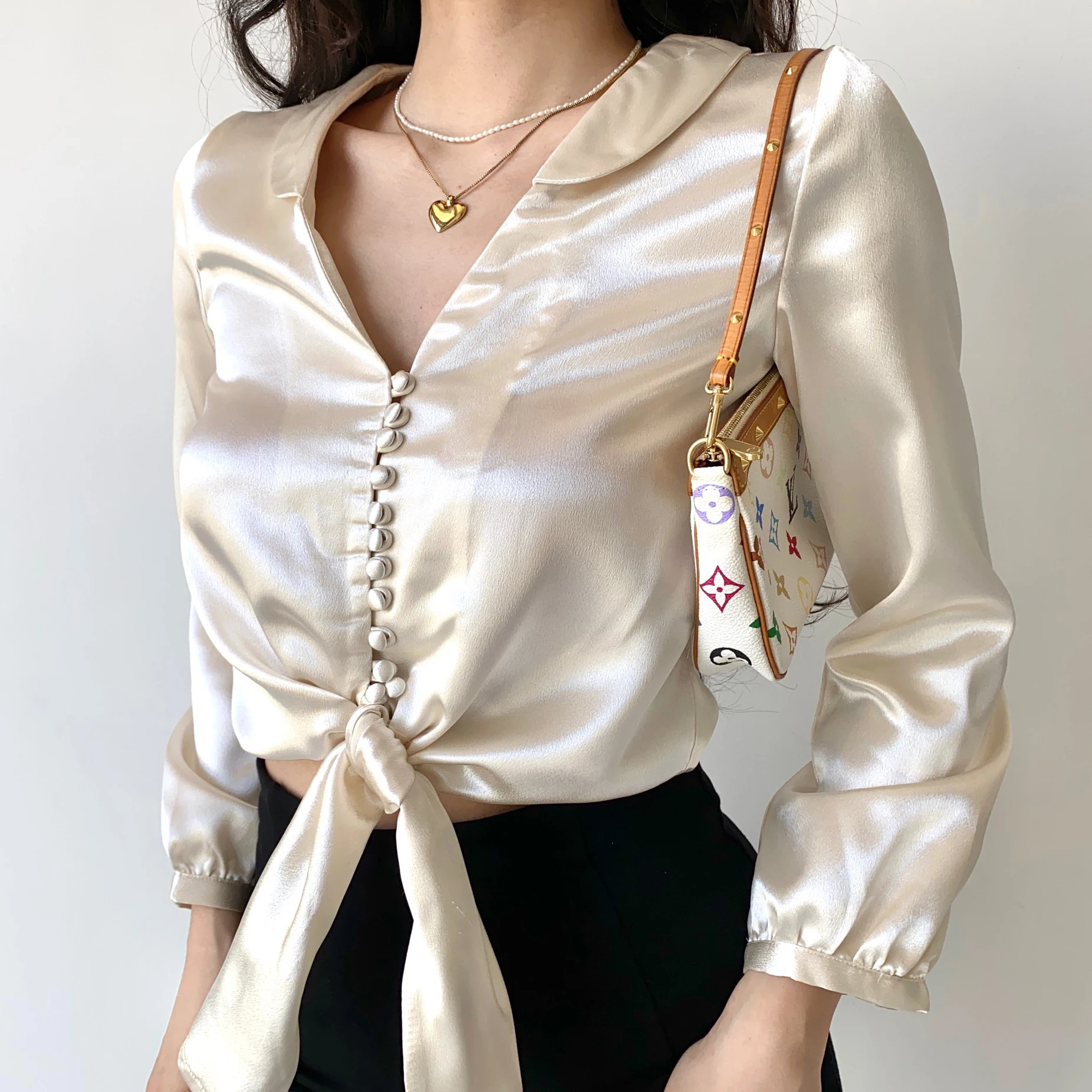 

Autumn Fashion Girl Tops Button Up Satin Silk Shirt Vintage Blouse Women White Lady Long Sleeves Female Loose Street Shirts