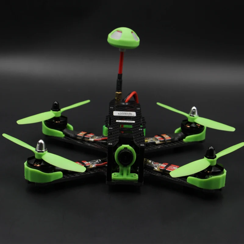 KINGKONG 210 PNP fibra de carbono Мини FPV Квадрокоптер F3 PLUS 200 mW 2204 мотор 12A ESC COMS камера и антенна 10 pares 5040