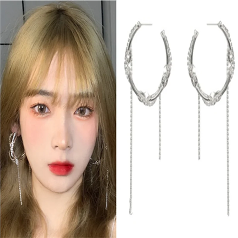 

South Korean Circle Chain Inlaid Earrings New Fashion High End Cold Wind Temperament Cool Fashion Trend Personalized Earrings