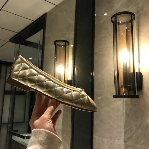 Gold Quilted Женская обувь; Лидер продаж; дышащая обувь; женская обувь из натуральной кожи; Новые Модные балетки на плоской подошве для женщин; большие размеры 34-42 - Цвет: Gold Quilted