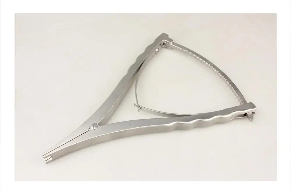 

Orthopaedic instrument Medical spine posterior titanium rod distraction forcep Interpyramidal reduction Plier opener retractor