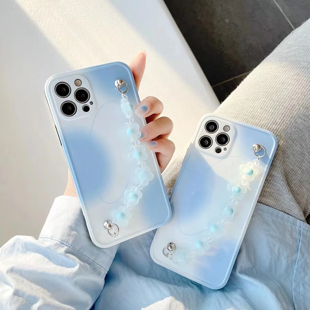 

Korea Blue Gradient Acrylic Flower Bracelet soft Phone Case For iPhone 12 11 pro Max XR XS Max X XS 7 8 Plus Luxury Cover funda