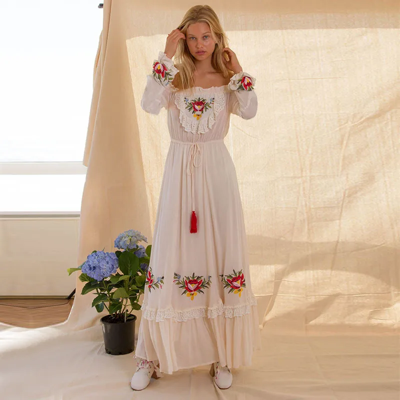 

Женское винтажное платье с открытыми плечами и вырезом лодочкой, Осеннее белое платье с вышивкой в стиле бохо, повседневное длинное платье ...