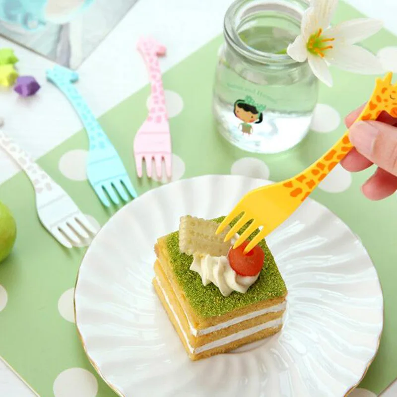 12 шт. в наборе 4 предмета милая пластиковая вилка с изображением жирафа длинная
