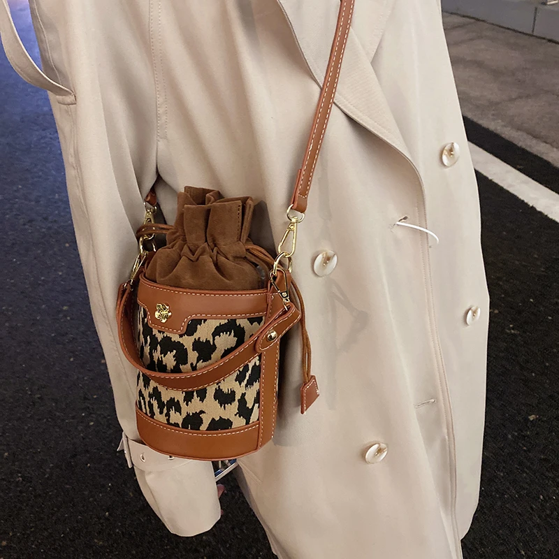 

New Vintage Designer Tote Bag Small PU Leather Bucket Bag Women's Brand Handbag and Purses Female Travel Shoulder Messenger Bags