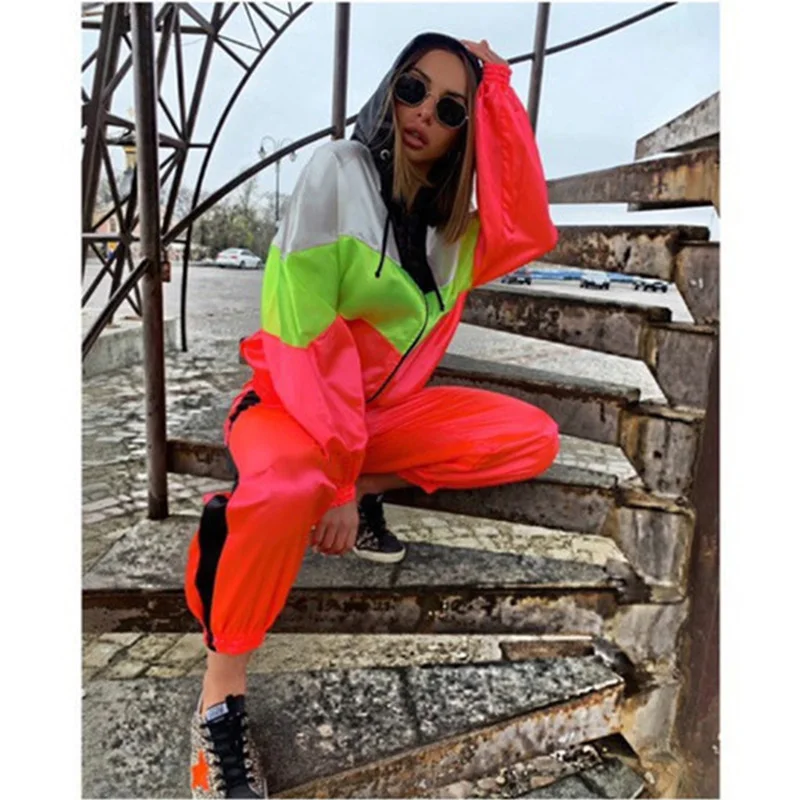 Женский сексуальный тренировочный костюм печворк на молнии с капюшоном длинным