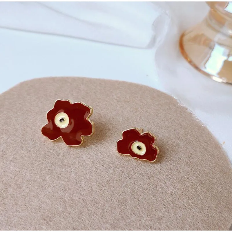 

2021 New Enamel Irregular Art Abstract Metal Contrast Color Geometric Trendy Colorful Chic Stud Earrings For Women Jewelry