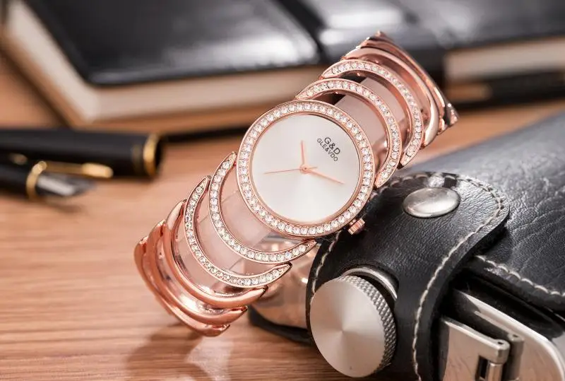 

Women Watch Famous Luxury Brands Crystal Diamond Stainless Steel Small Ladies Watches for Woman Wristwatch Montre Femme 2021