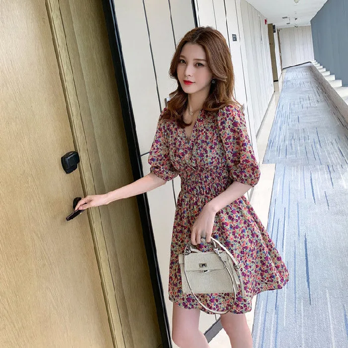 

Mid-Length Floral Chiffon Dress V-Neck Female Retro Slim and High A-Line Skirt All-Matched and Comfortable PR Sale