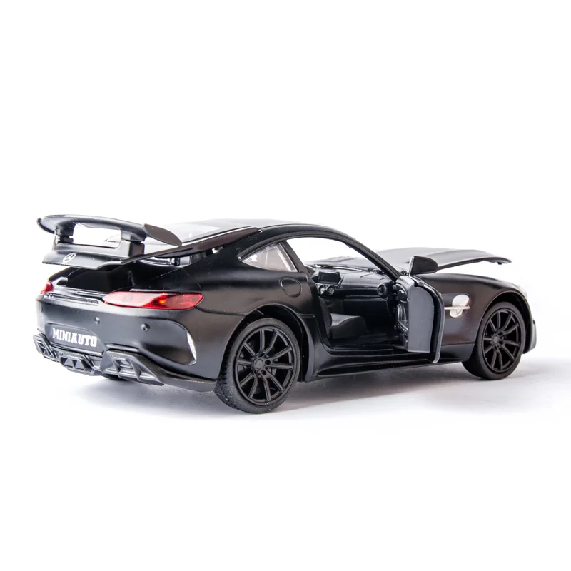 1/32 литой под давлением спортивный автомобиль модель AMG GTR оттягивать назад со