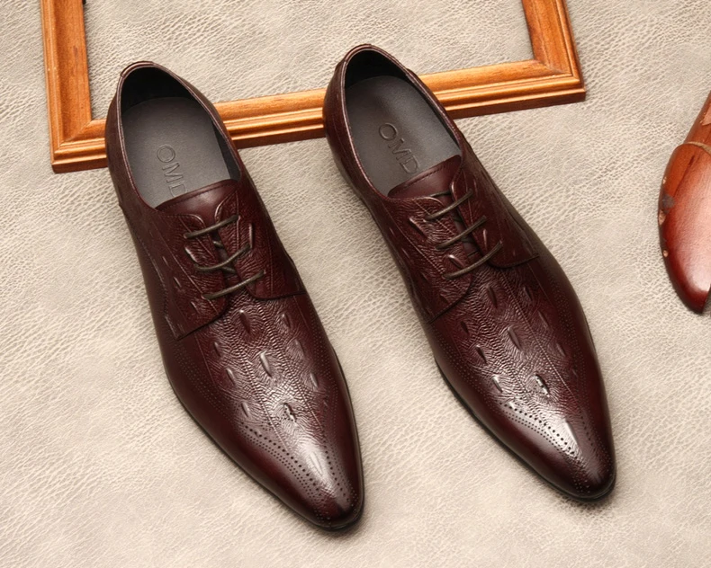 

Pointed Toe Fashion Men's Business Oxford Shoes Genuine Leather Brogue Lace Up Wedding Shoes Formal Black Wine Red Dress Shoes