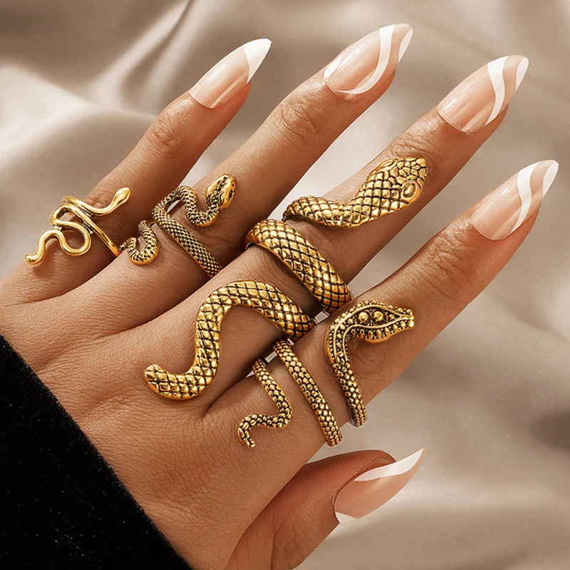 4pcs/set Vintage Snake Shape Rings for Women Men Gothic Gold Color Animal Exaggerated Metal Alloy Finger Ring Sets Jewelry