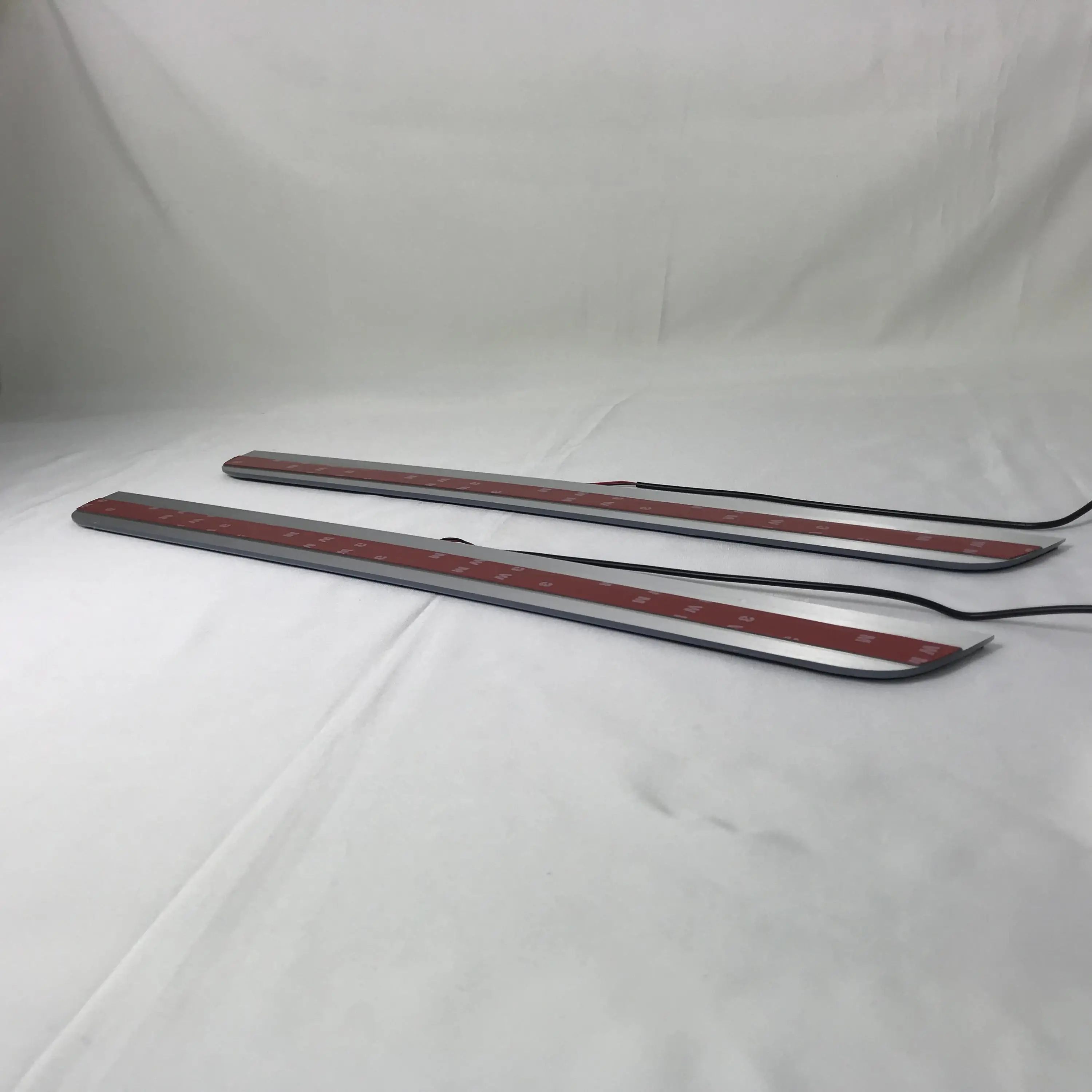 

Osmrk led moving door scuff for hyundai accent dynamic door sill plate flat lining overlay flow/fixed light, 2pcs