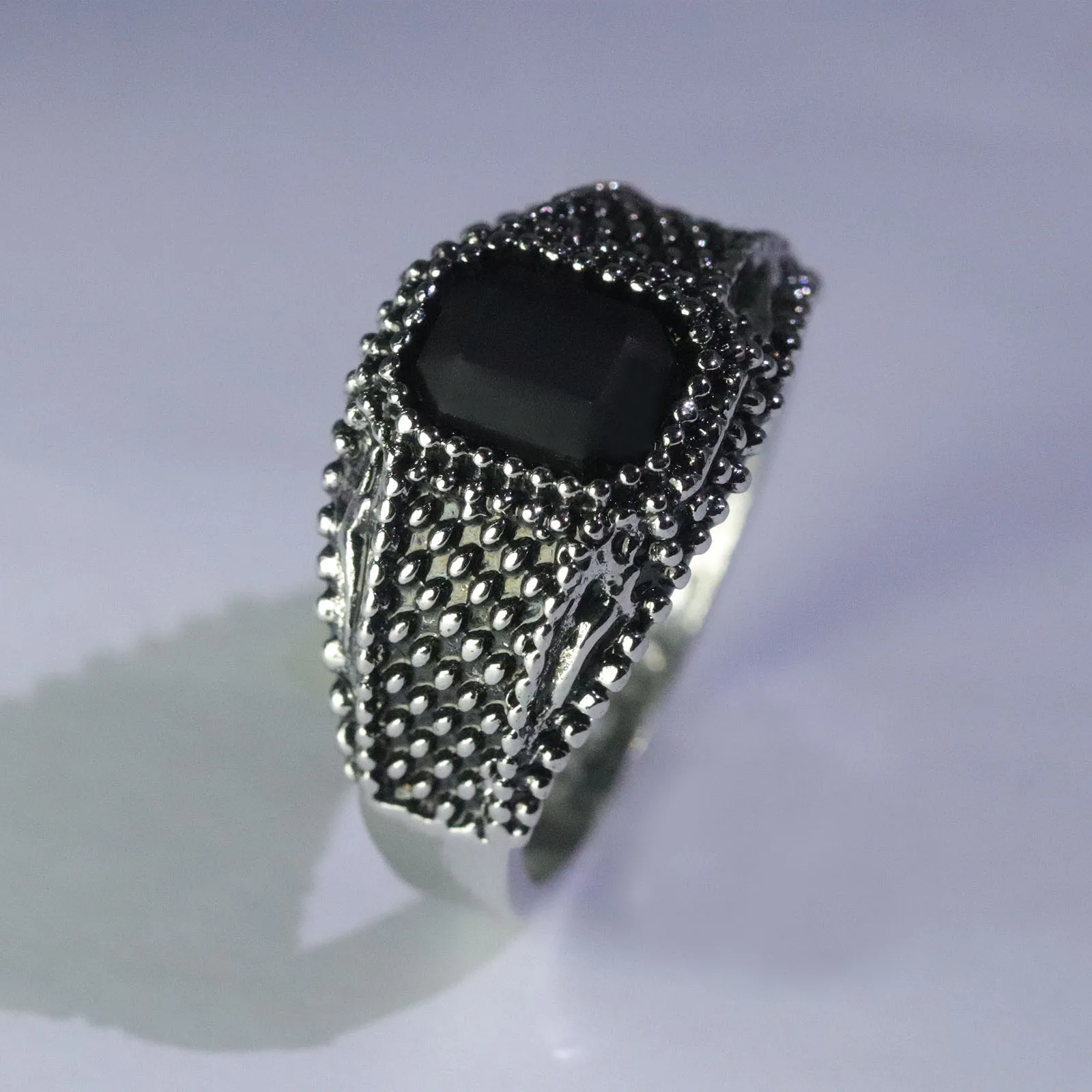 

Fashion Silver Plated Black Stone Ring High Quality Geometric Zircon Band Rings For Men Women Hip hop Punk Party Jewelry Gift