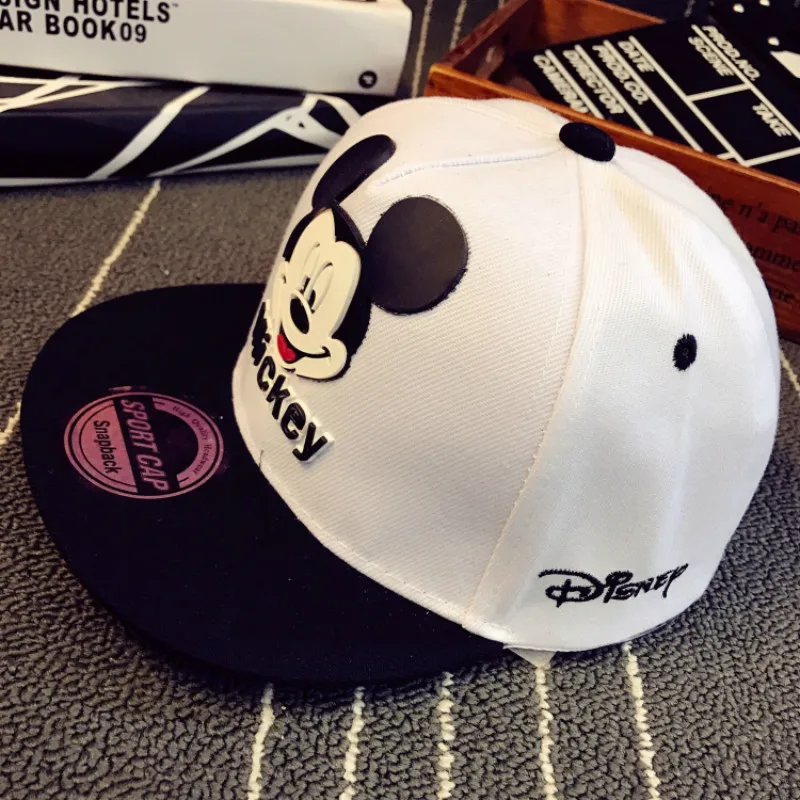 Детская шапка с рисунком Микки Мауса белая аниме в стиле хип-хоп ушками плоский