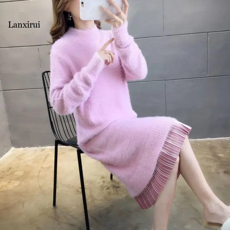 

Женское трикотажное платье-свитер с длинным рукавом и воротником-хомутом