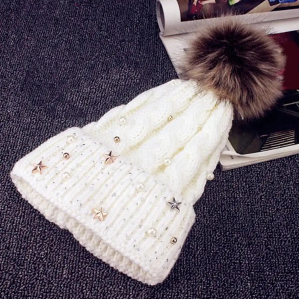 

Women Caps Solid Color Lady Beanie Anti-pilling Twist Pattern Lady Hat