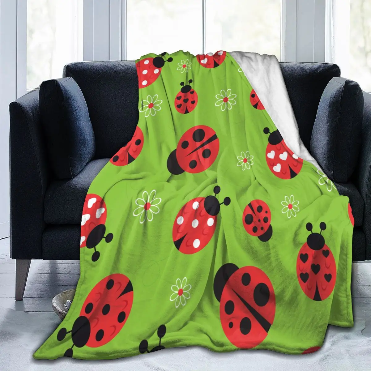 

Soft Warm Flannel Blanket Abstract Flowers And Ladybug Travel Portable Winter Throw Thin Bed Sofa Blanket