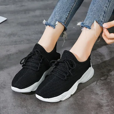 

2021 New Flying Couple Sneakers Fashion Casual Shoes Thick-soled Running Shoes Size 36-40 Designer shoes Stylish and Comfortable