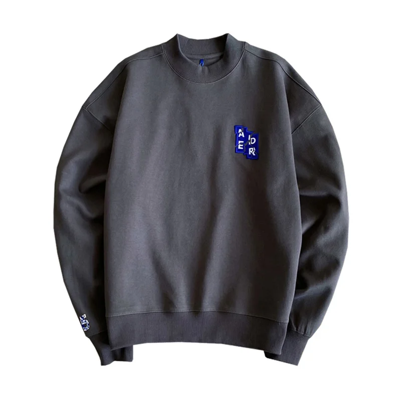 

Hoodies & Sweatshirts