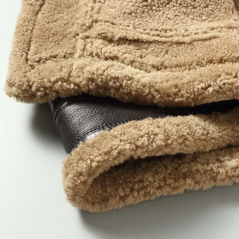 

men's warm Winter coat, medium length sheepskin, informal sheepskin, leather coat and wool
