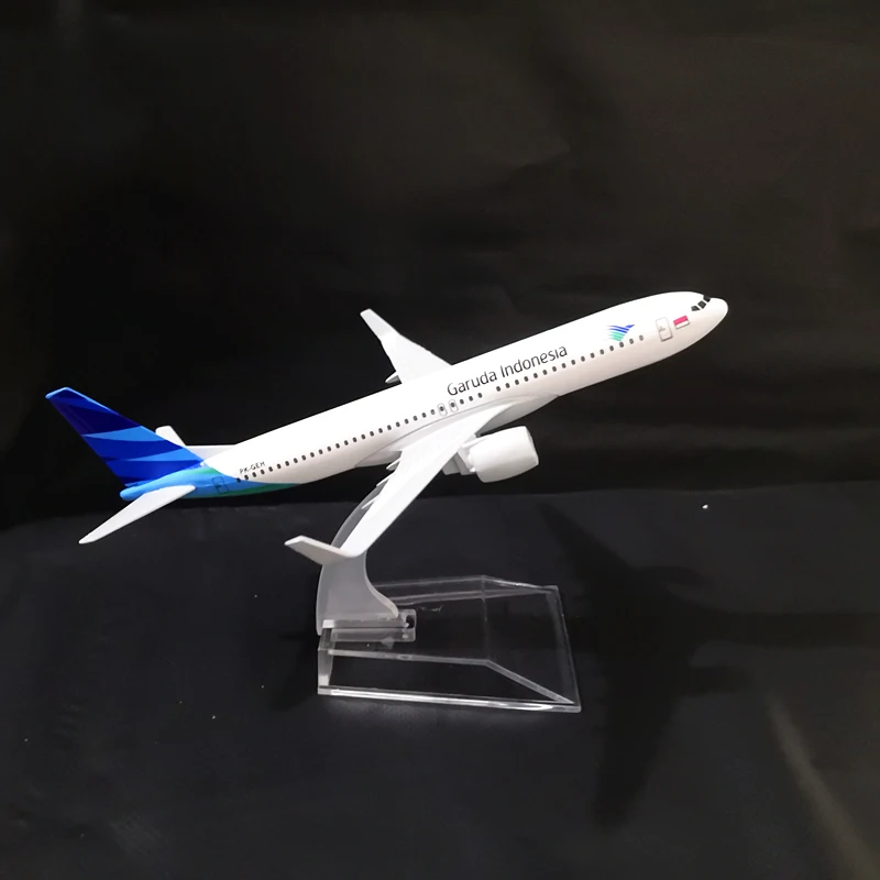 16 см Garuda Indonesia Boeing B737 Airlines Самолет из сплава металла режим Airways модель самолета