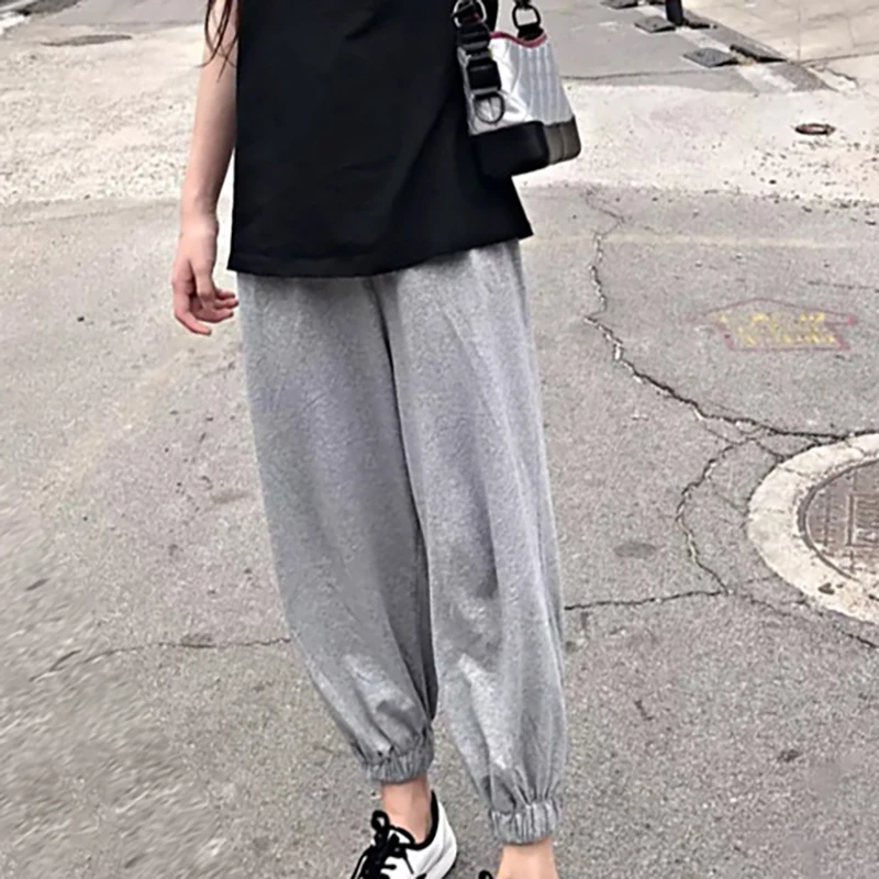 

2020 Newest Summer Pants Elastic Waist Plus Size Female Solid Color Beam Feet Lantern Nine Points Sports Pants For Women