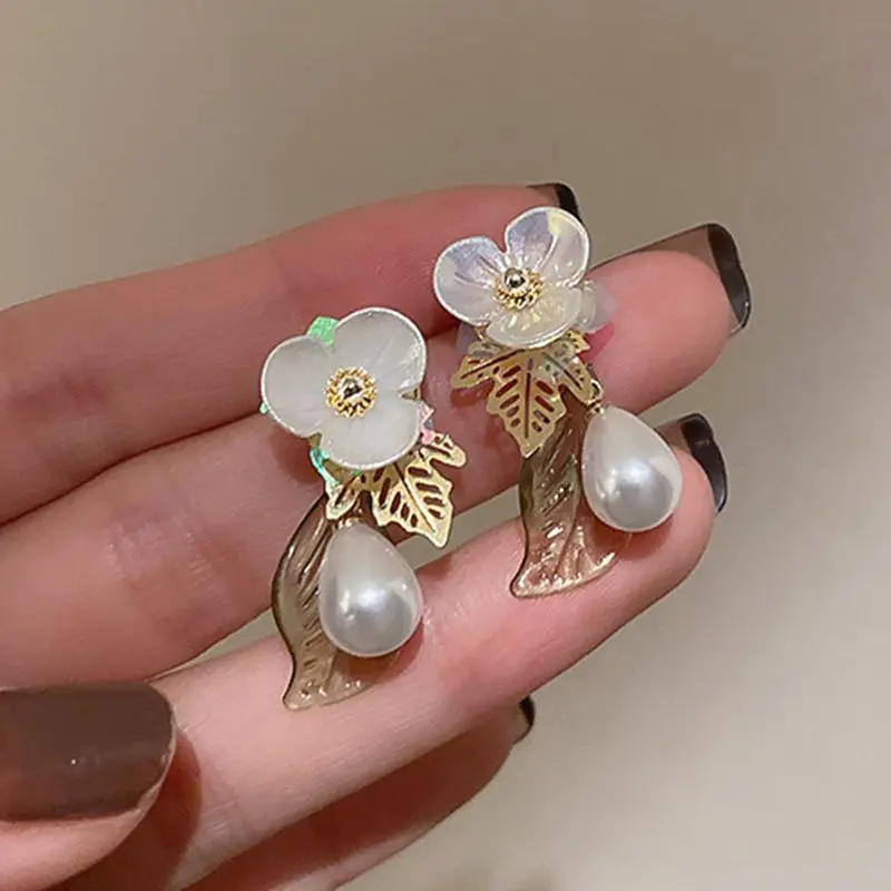 

S925 Silver Super Sweet Pearl Flower Earrings For Woman Romantic Short Small Cute Leaf Dating Girls Fashion Jewelry Accessories