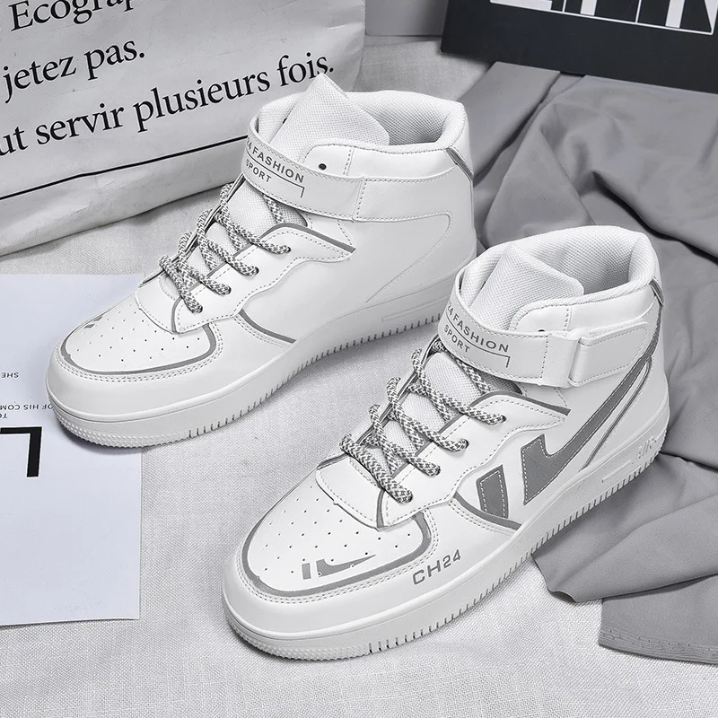 

Men's trend: pure white board shoes, gaobang men's shoes, boys' fashionable shoes in autumn