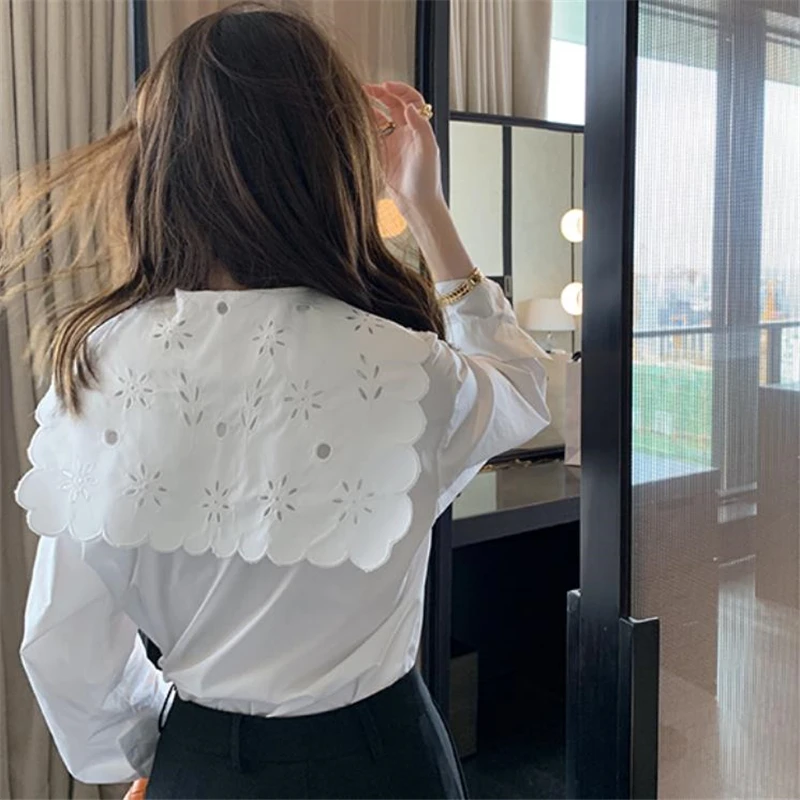 

2020 Spring Autumn New Vintage Hollow Embroidery White Chiffon Shirt Female Sailor Collar Lace Long Sleeve Sweet Blouse