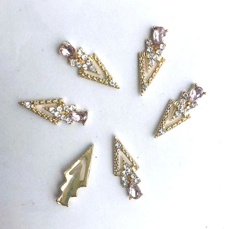 

100Pcs Linked Triangles /Crystal Charm / Water-drop Crystal Dangle Chain Charm Nail Jewelry Decorations JEWELS CHARM Rhinestone