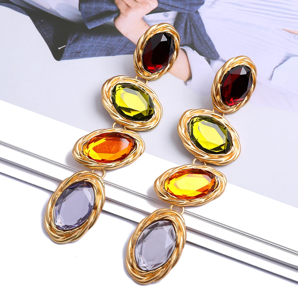 

Retro Ear Accessories For Women Gold Metal Dangle Earrings Boho Luxury Oval Crystal Sorority Hip Hop Brincos Pendant Jewelry