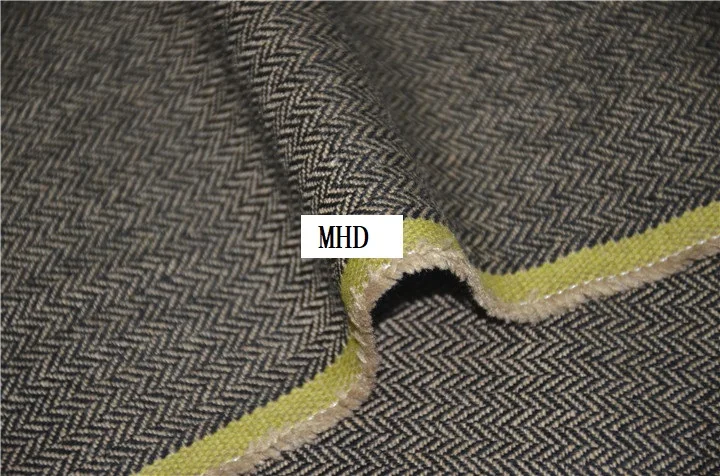 Бесплатная доставка тонкая камвольная 70% шерсть светло-коричневая ткань в елочку