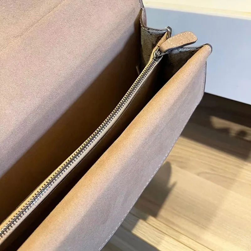 

Sasa High end customized brand luxury women's shoulder bag PVC printed postman bag leisure fashion chain store in Europe and Ame