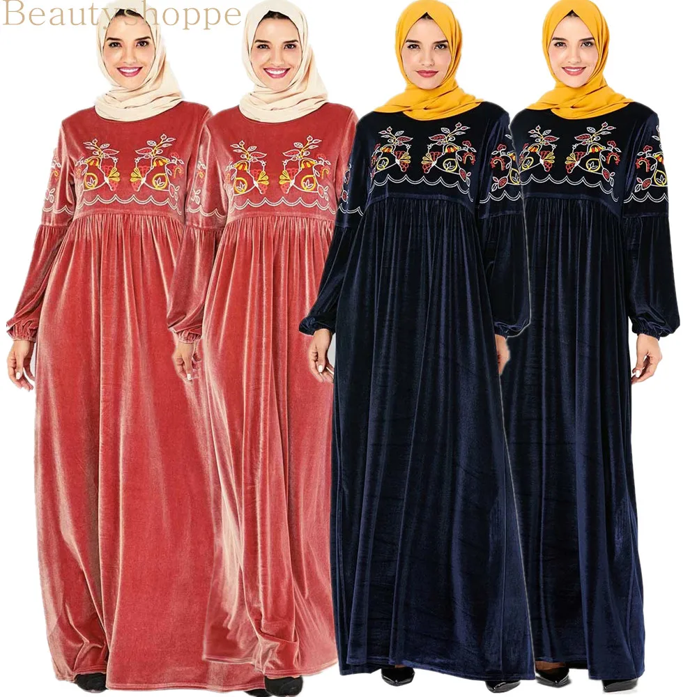 Женское длинное бархатное платье с цветочной вышивкой и круглым вырезом |