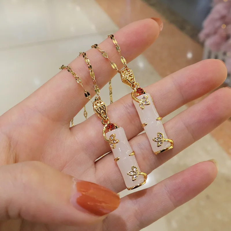 

18K gold bamboo knot necklace retro Chinese style minority contracted collarbone chain feminine web celebrity pendant