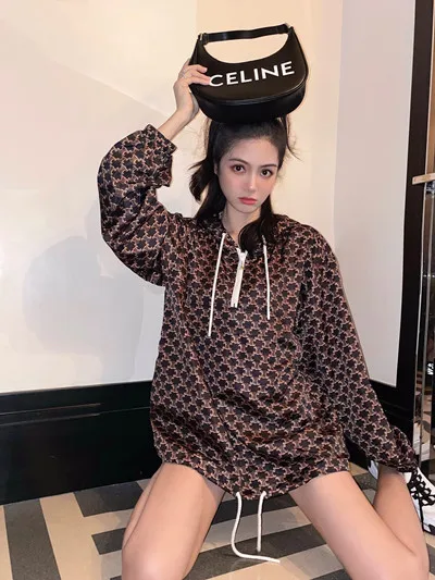 

New print semi open zipper Stormtrooper in spring and summer 2021