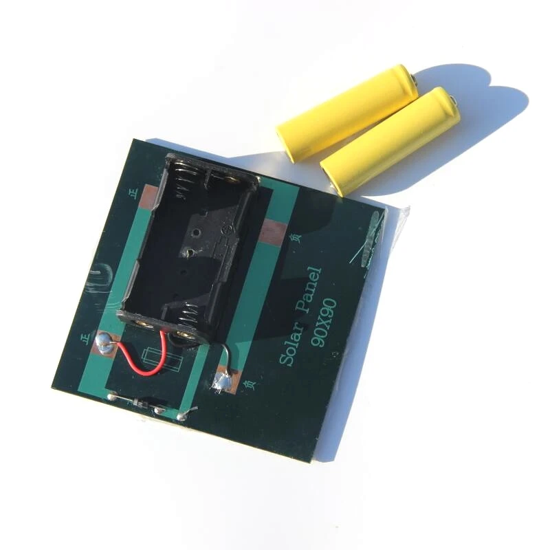 1 Вт 4 в перезаряжаемая батарея аа солнечное зарядное устройство с базой для 2xAA