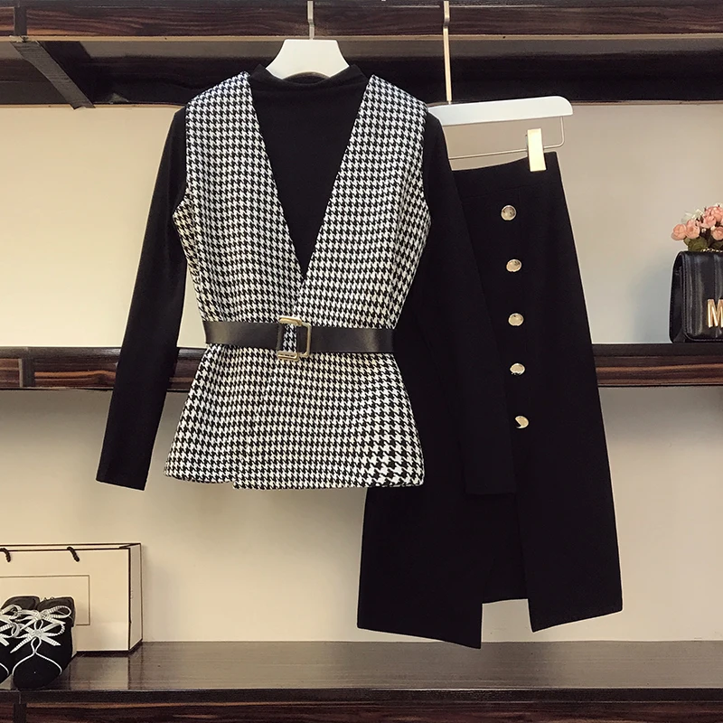 Элегантный офисный трикотажный комплект из трех предметов женский свитер с