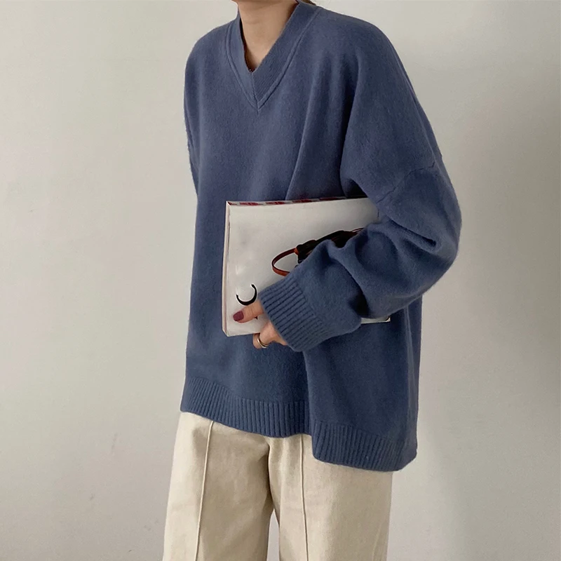

Control to film v-neck sweater qiu dong Korean loose languid is lazy simple pure color restoring ancient ways pullovers