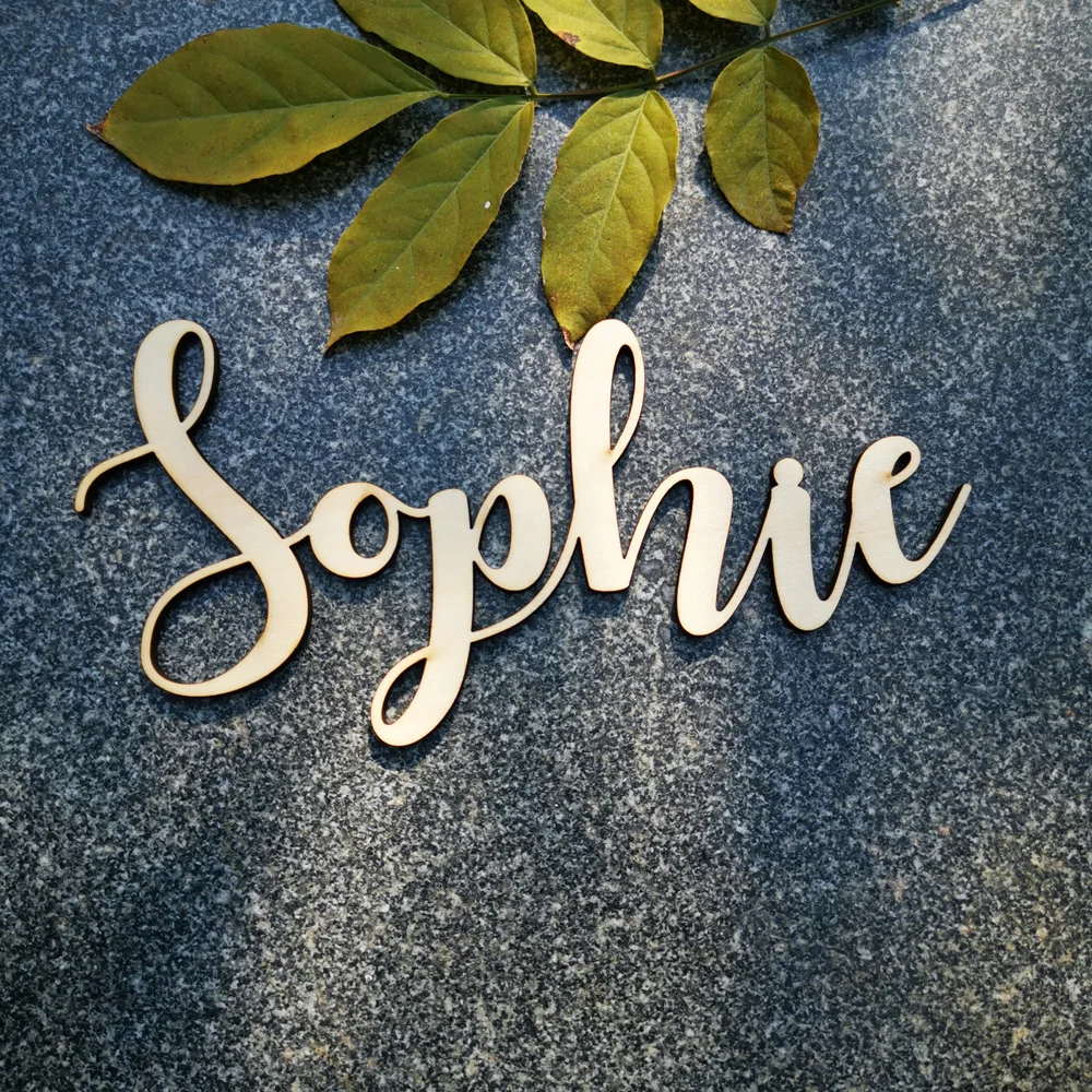 Деревянные именные знаки на заказ для детского праздника персонализированные