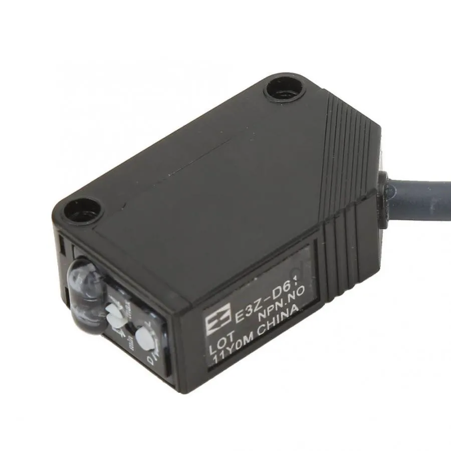 

E3Z-D61 Photoelectric switch sensor DC12-24v NPN new original E3Z-R61 E3Z-D62 E3Z-D81 E3Z-R81 E3Z-D82