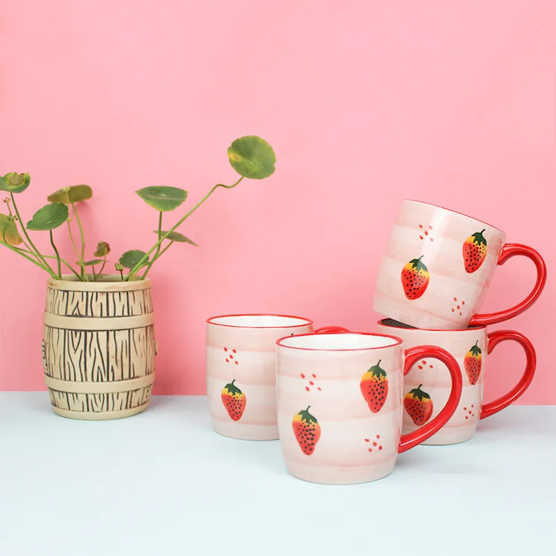 

Strawberry Cup 310ML Nordic Style Girly Cute Pink Cream Milk Coffee Bottle With Disc Oatmeal Breakfast Ceramics Mug Couple Gifts